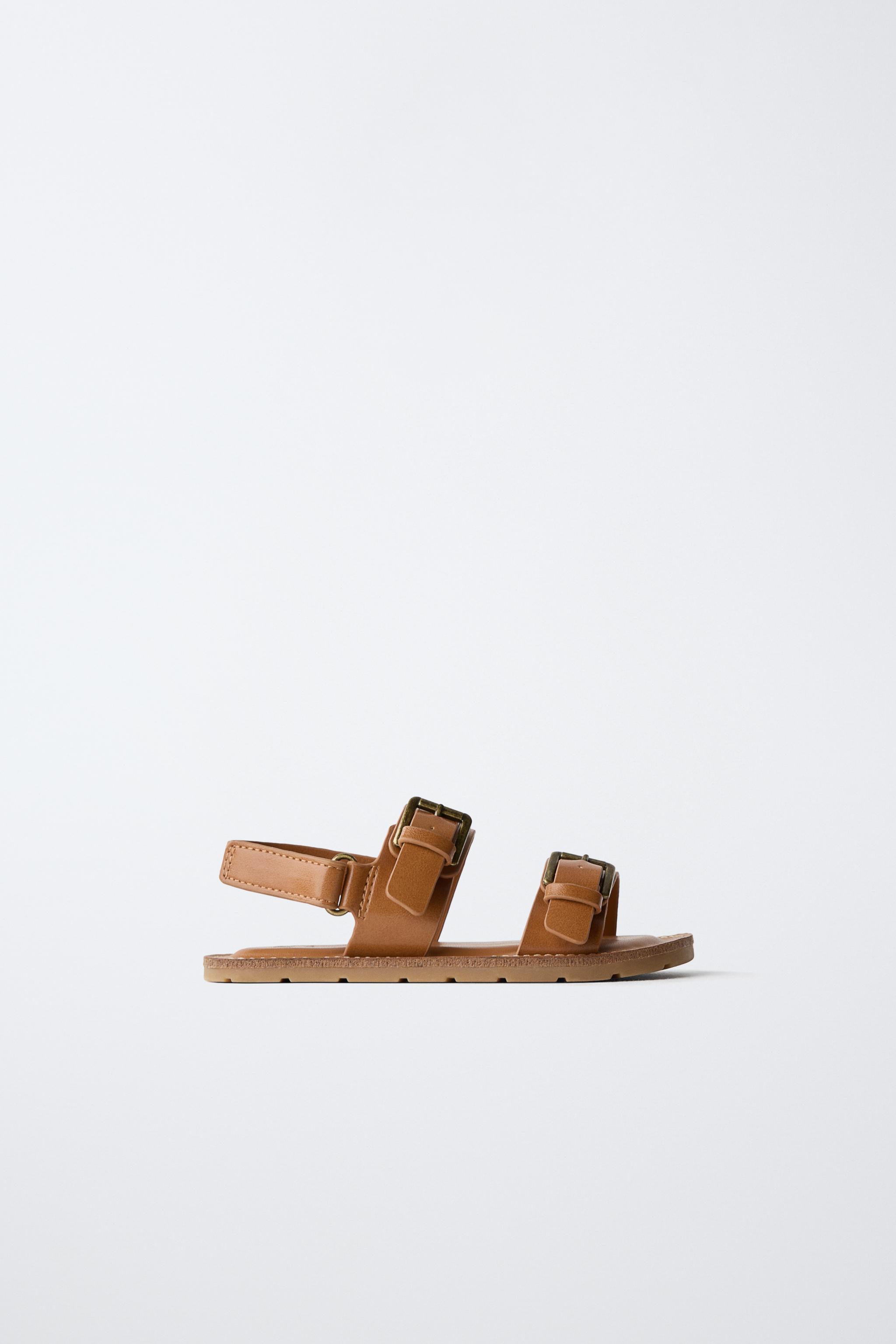 SANDALES À BOUCLES